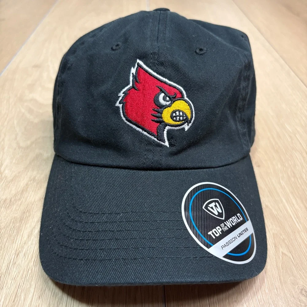 Louisville Cardinals Hat Mens Black Adjustable NCAA Dad Cap Top of the World NWT